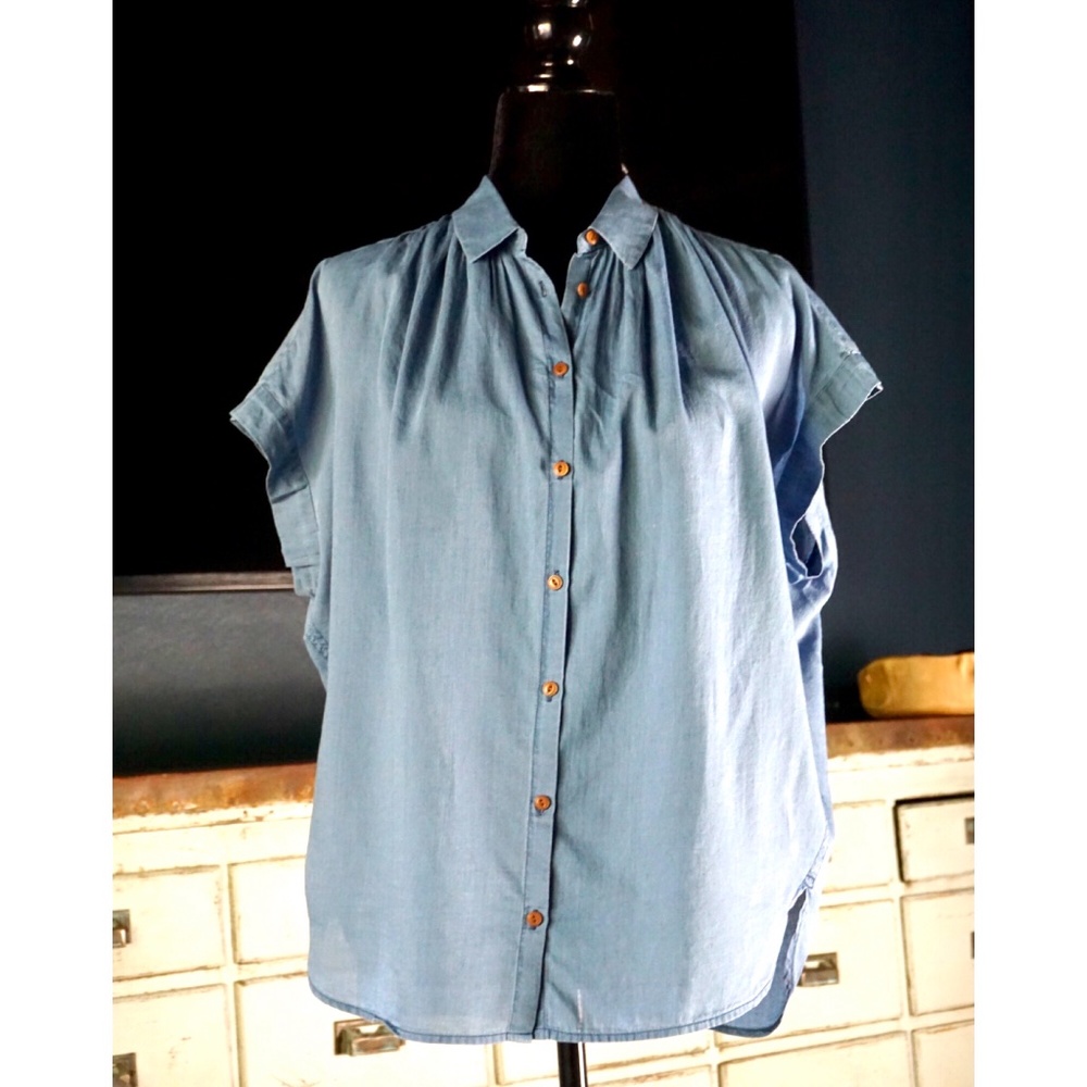 Madewell Light Blue Short-Sleeve Button-Down Shirt